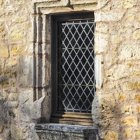Les Castangs De Lagrave, Entre Sarlat-la-caneda Et Bergerac